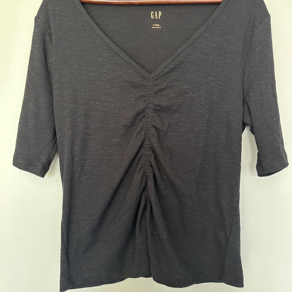 NWT GAP Black V Neck Tee